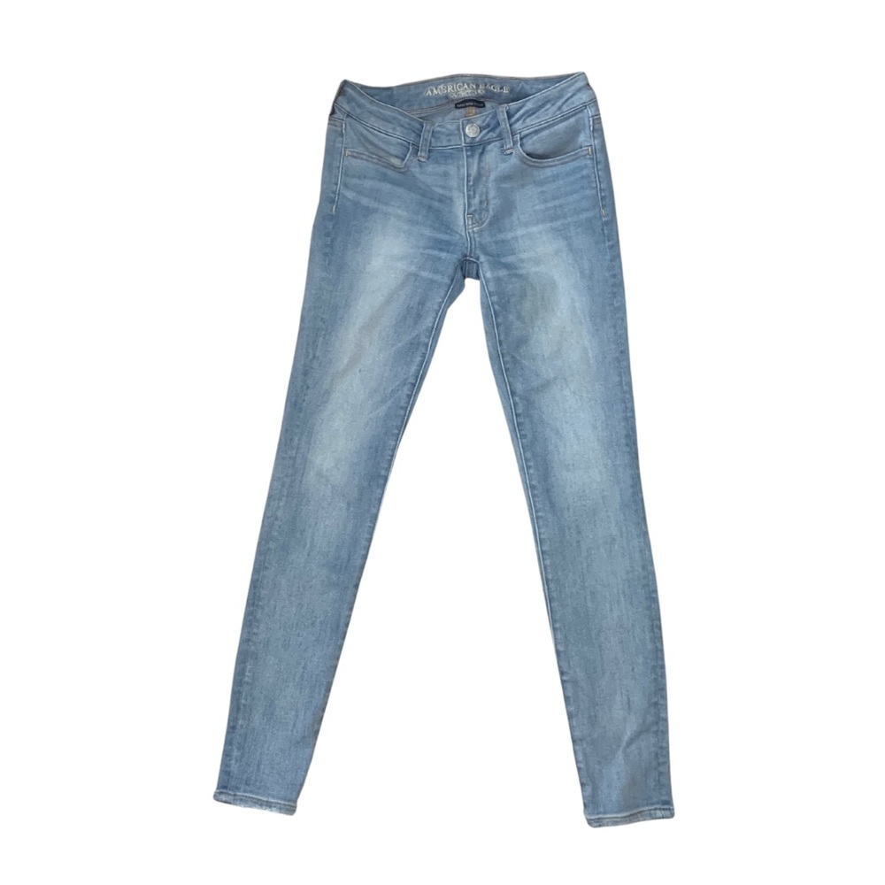 AE Skinny Jeans Light Blue Size 4 regular Super Super Stretch Jegging